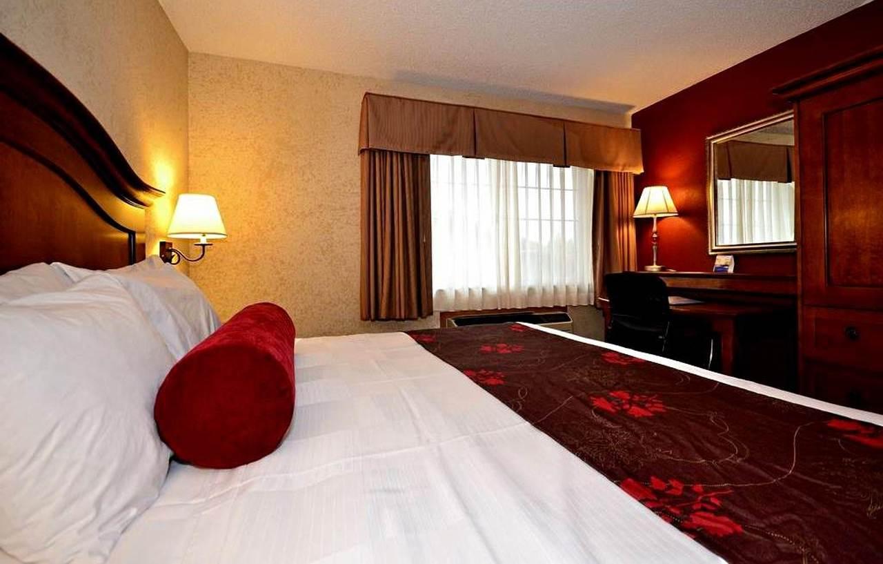 Best Western Plus Rama Inn Редмънд Стая снимка