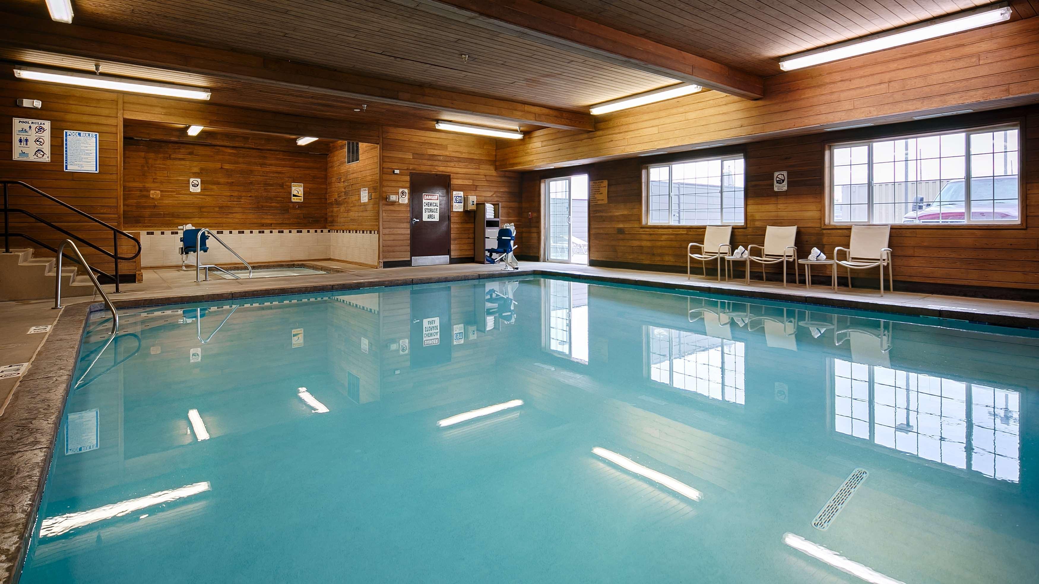 Best Western Plus Rama Inn Редмънд Екстериор снимка