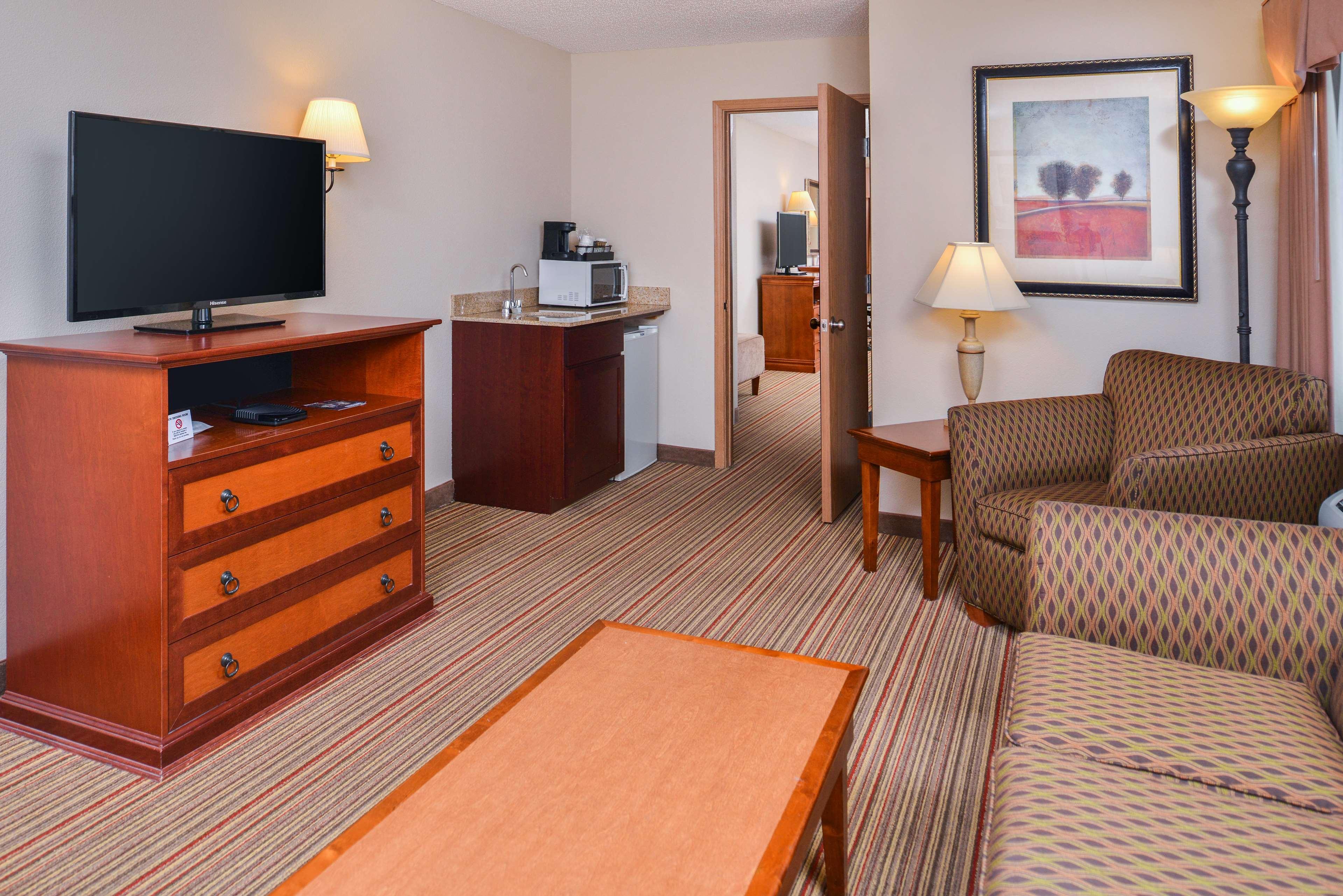 Best Western Plus Rama Inn Редмънд Екстериор снимка