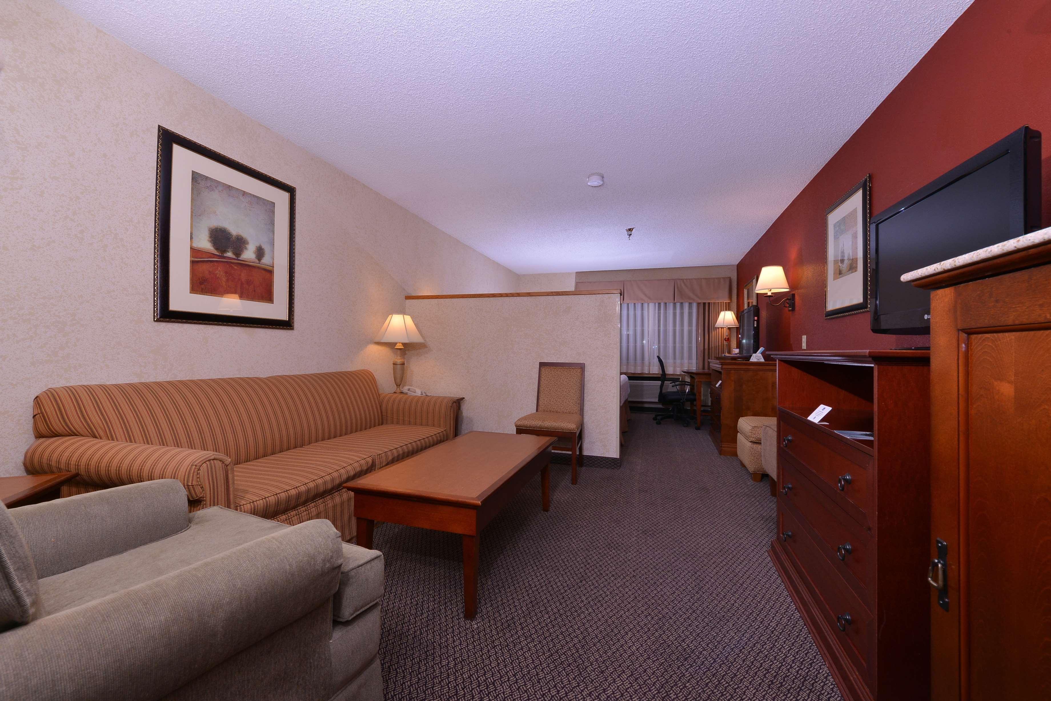 Best Western Plus Rama Inn Редмънд Екстериор снимка