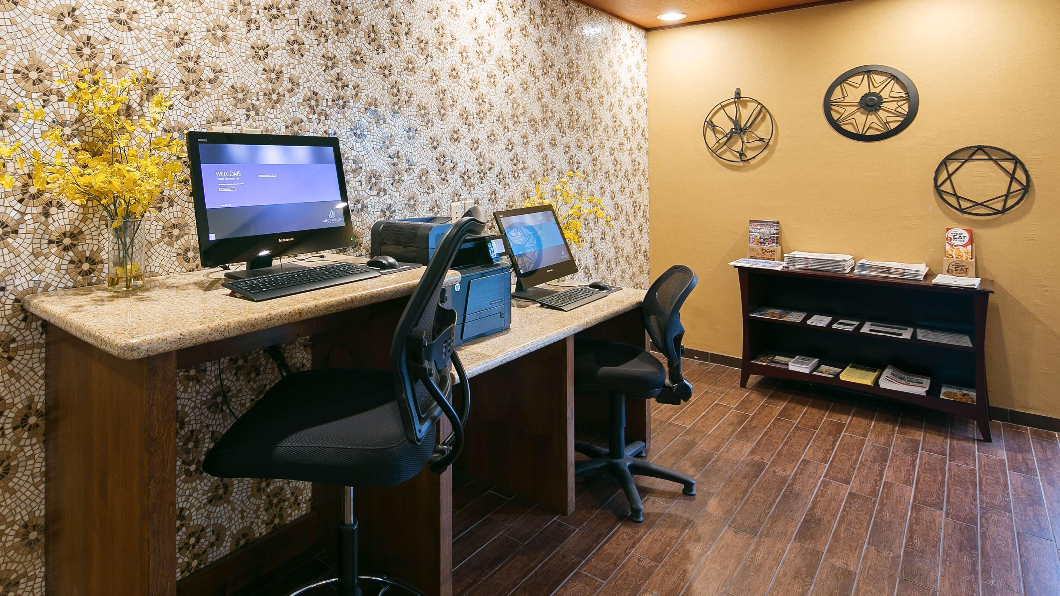 Best Western Plus Rama Inn Редмънд Екстериор снимка