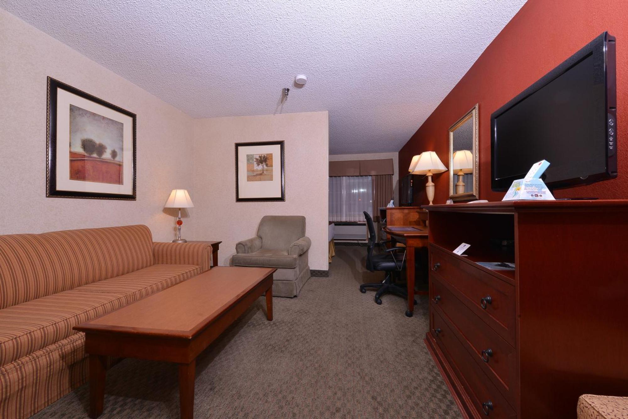 Best Western Plus Rama Inn Редмънд Стая снимка