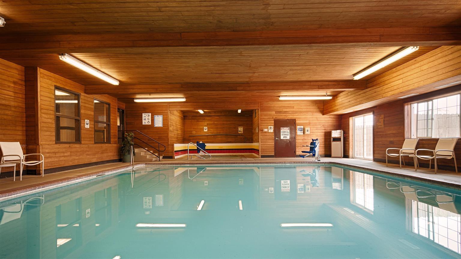Best Western Plus Rama Inn Редмънд Екстериор снимка