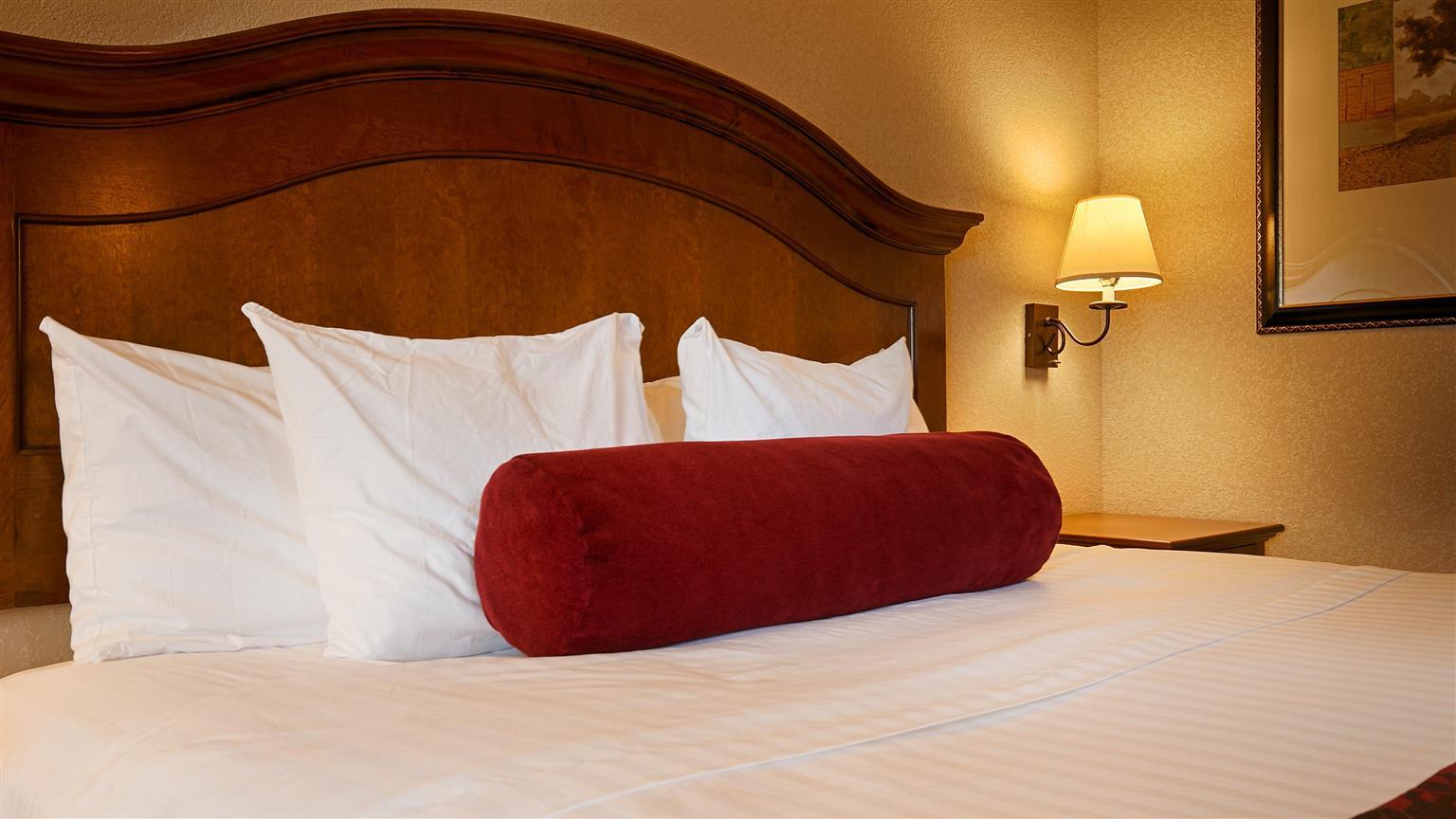 Best Western Plus Rama Inn Редмънд Екстериор снимка