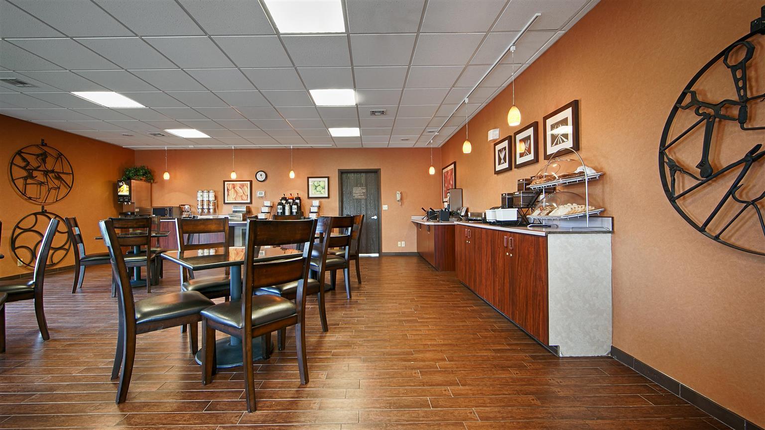 Best Western Plus Rama Inn Редмънд Екстериор снимка