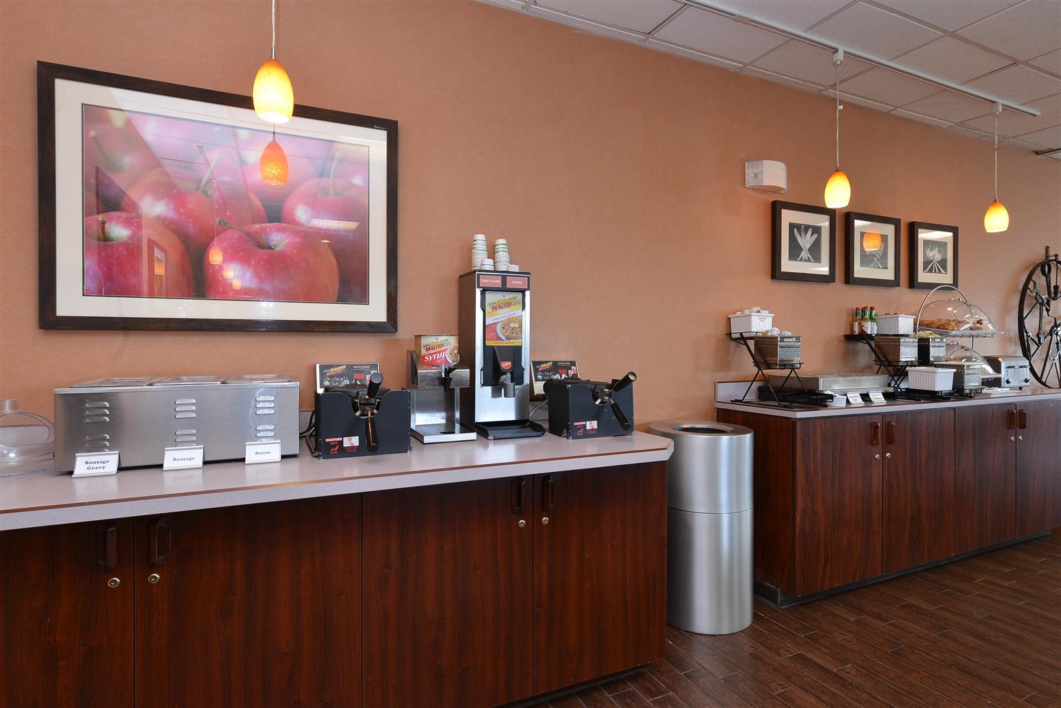 Best Western Plus Rama Inn Редмънд Екстериор снимка