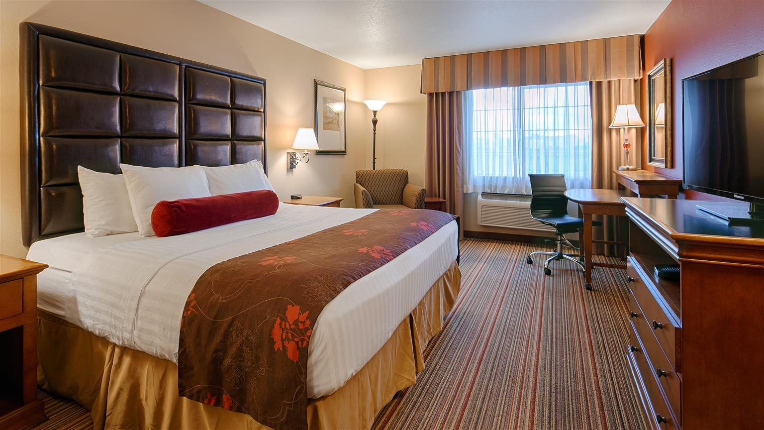 Best Western Plus Rama Inn Редмънд Екстериор снимка